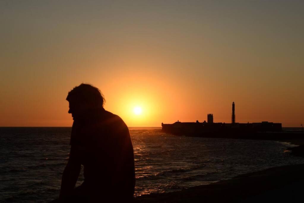 Esencia de Cádiz Entre la Viña y el mercado Cádis Exterior foto